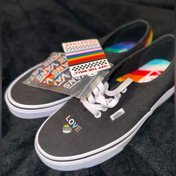 Vans Pride Collection New Love is Love Shoes Men Rainbow Black! Unisex - Picture 1 of 15